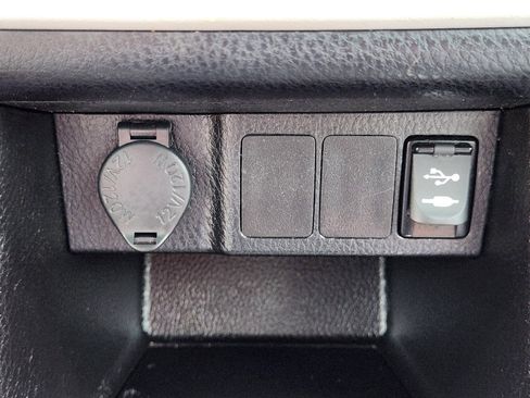 Used 2019 Toyota Corolla LE image 21