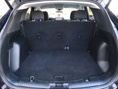 Used 2022 Ford Escape SE w/ SE Sport Appearance Package image 11