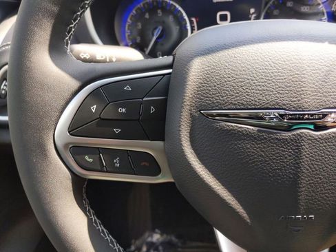 New 2026 Chrysler Pacifica Select image 23