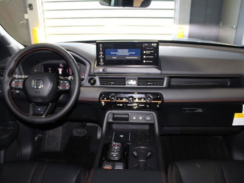 New 2026 Honda Pilot TrailSport image 36