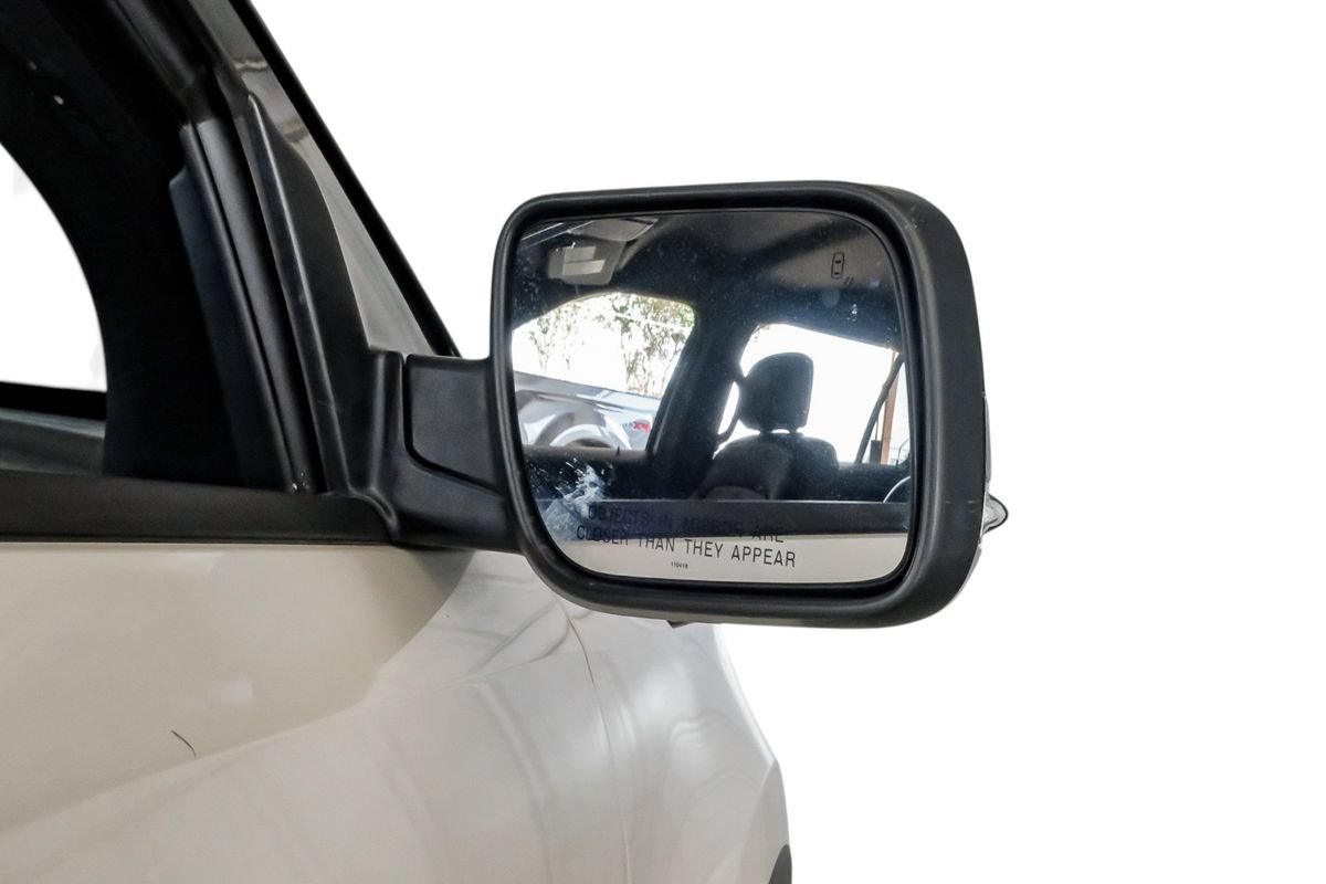 Used 2017 Ford Explorer XLT w/ Equipment Group 202A FWD image 42