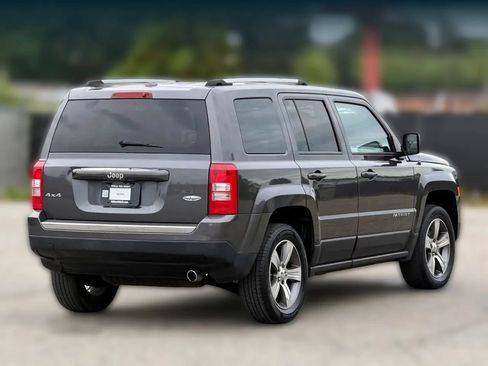 Used 2017 Jeep Patriot High Altitude AWD/4WD image 9