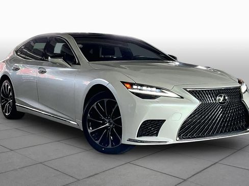 Used 2023 Lexus LS 500 AWD w/ Luxury Package image 2