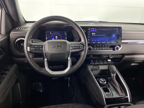 Used 2023 Chevrolet Colorado Z71 w/ Z71 Convenience Package 2 image 37