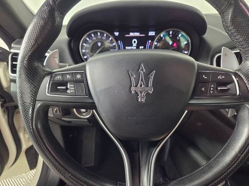 Used 2022 Maserati Ghibli Modena RWD image 17
