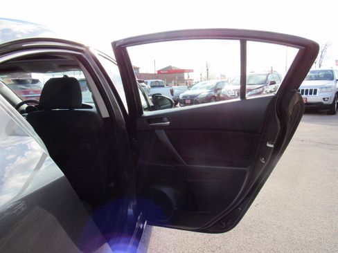 Used 2010 MAZDA MAZDA3 i Touring image 30