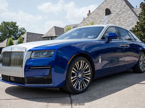 Used 2023 Rolls-Royce Ghost w/ Ghost Package image 14