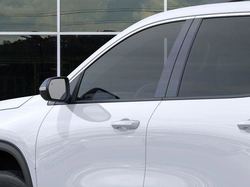 New 2026 Chevrolet Traverse Z71 FWD image 12