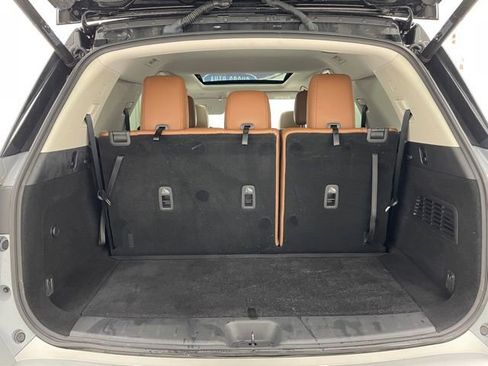 Used 2022 Nissan Pathfinder Platinum w/ Cargo Package image 14