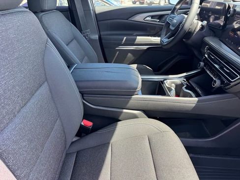 New 2026 Chevrolet Traverse LT w/ Sun and Wheel Package image 7