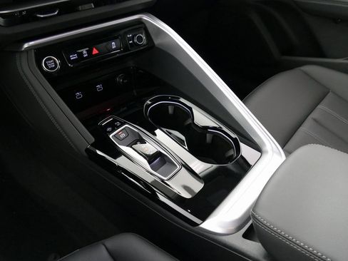 New 2025 Audi Q5 Premium Plus image 22