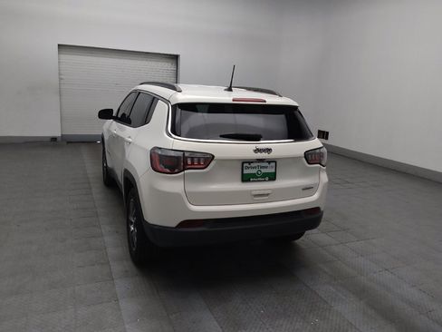 Used 2018 Jeep Compass Latitude w/ Popular Equipment Group FWD image 6