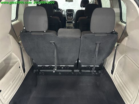 Used 2018 Dodge Grand Caravan SE w/ UConnect Hands-Free Group image 15