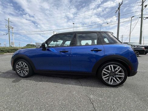 Used 2026 MINI Cooper 4-Door Hardtop FWD image 11