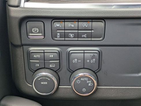Used 2025 Chevrolet Tahoe LT AWD/4WD image 26