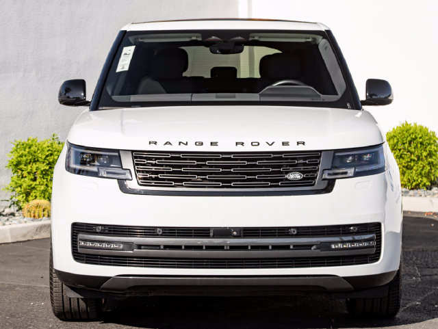 Certified 2024 Land Rover Range Rover SE AWD/4WD image 3