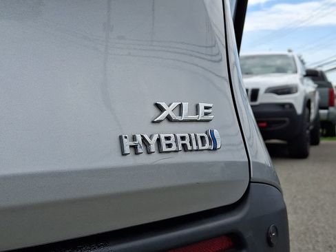 Certified 2022 Toyota Sienna XLE AWD/4WD image 35