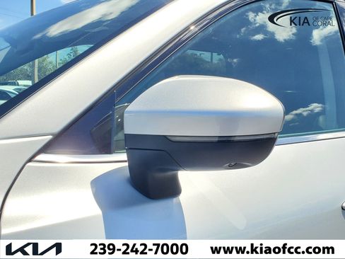 Used 2023 Nissan Pathfinder SL w/ SL Premium Package FWD image 6