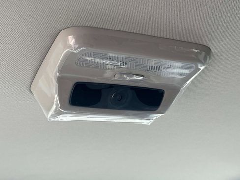 New 2026 Kia Carnival EX FWD image 21