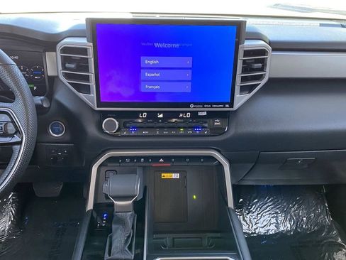 Used 2024 Toyota Tundra Limited image 28