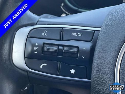 Used 2024 Kia Sportage EX FWD image 28