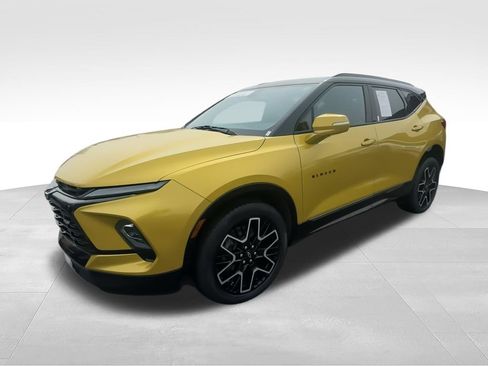 Used 2023 Chevrolet Blazer RS w/ Driver Confidence II Package AWD/4WD image 4