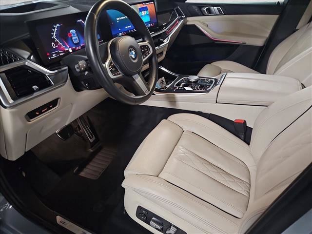 Certified 2025 BMW X7 xDrive40i w/ M Sport Package AWD/4WD image 9