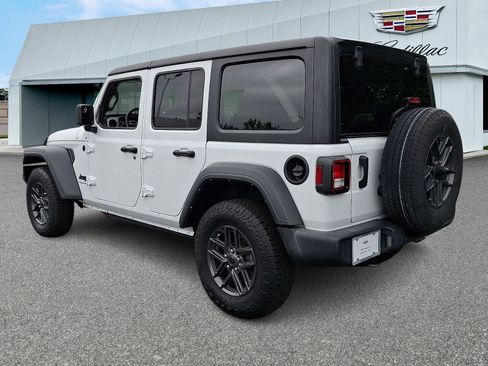 Used 2024 Jeep Wrangler Unlimited Sport AWD/4WD image 4