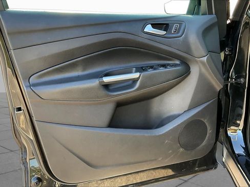 Used 2015 Ford Escape SE w/ Equipment Group 201A FWD image 20