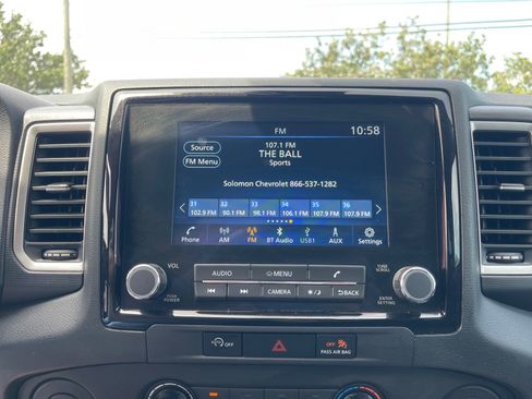 Used 2024 Nissan Frontier SV RWD image 5
