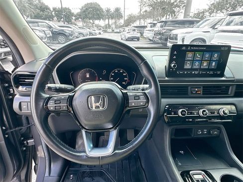 Used 2025 Honda Pilot EX-L image 12