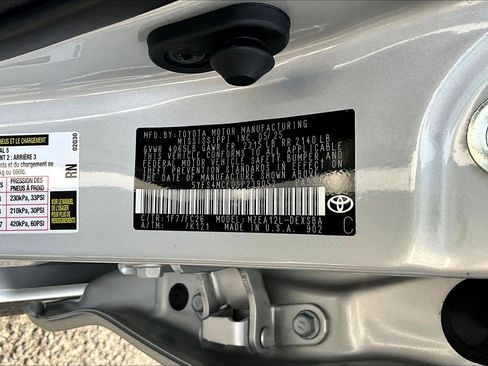 Used 2025 Toyota Corolla SE FWD image 34