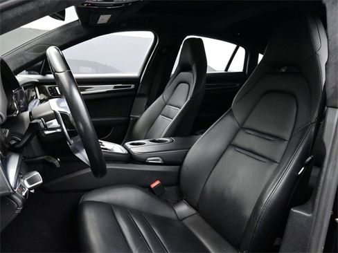 Used 2017 Porsche Panamera Turbo image 5