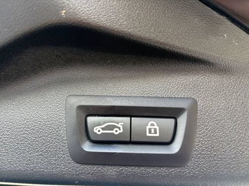 Used 2022 BMW X5 xDrive40i AWD/4WD image 17