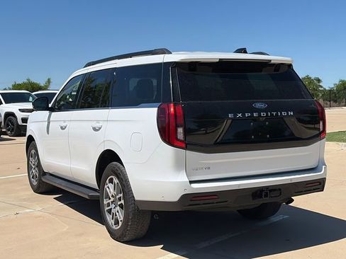 Used 2025 Ford Expedition Active image 7