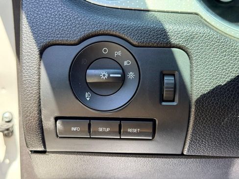 Used 2010 Ford Mustang Shelby GT500 RWD image 33