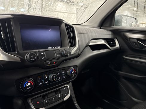 Used 2024 GMC Terrain SLE w/ Driver Convenience Package AWD/4WD image 11