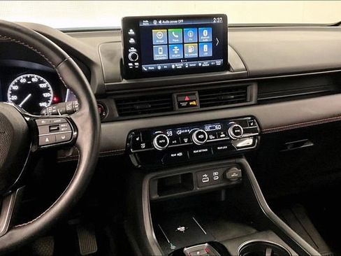 Used 2025 Honda Pilot TrailSport image 7