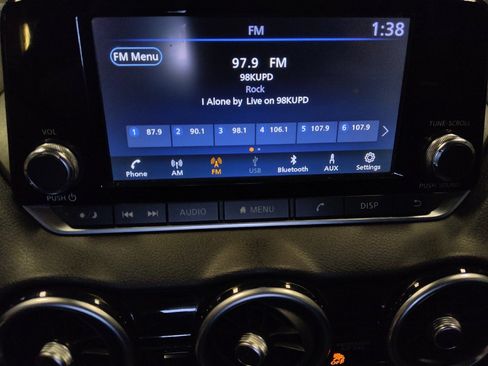 Used 2024 Nissan Sentra S FWD image 25