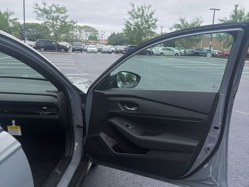 Used 2025 Honda Accord Sport image 24