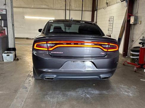 Used 2016 Dodge Charger R/T RWD image 7