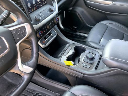 Used 2021 GMC Acadia SLT w/ Elevation Edition image 16