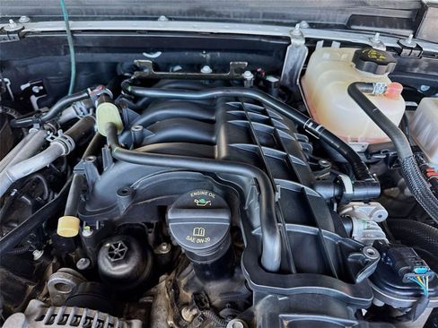 Used 2022 Jeep Gladiator Sport AWD/4WD image 27