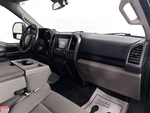 Used 2016 Ford F150 XLT w/ Equipment Group 302A Luxury image 31