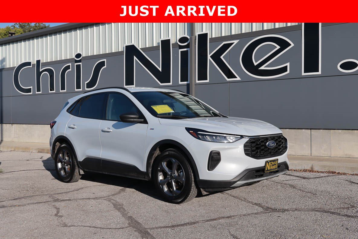 Used 2025 Ford Escape ST-Line FWD image 1
