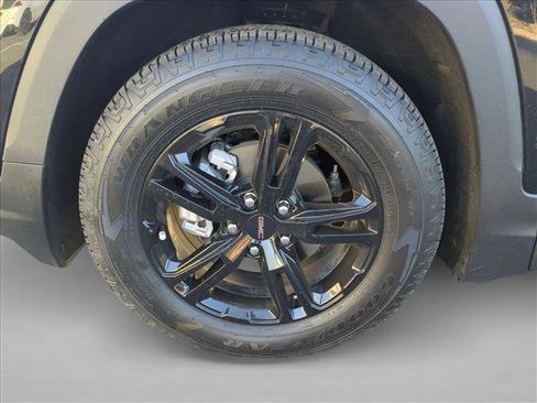 Used 2024 GMC Terrain AT4 w/ Tech Package image 25