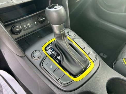 Used 2020 Hyundai Kona Limited AWD/4WD image 31