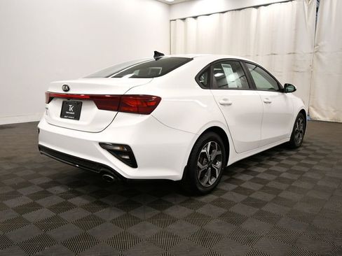 Certified 2019 Kia Forte LXS FWD image 8
