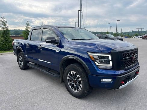 Used 2024 Nissan Titan PRO-4X w/ Pro-4x Convenience Package AWD/4WD image 2
