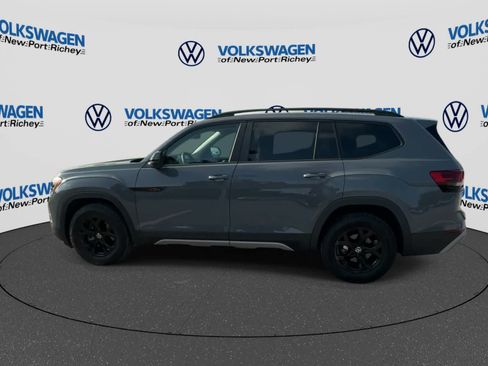 Used 2024 Volkswagen Atlas Peak Edition SEL AWD/4WD image 5